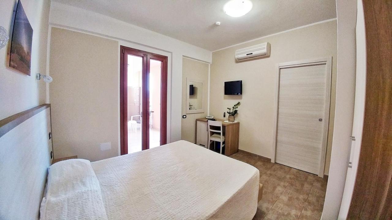 Hotel Meridiana Арбус Екстер'єр фото